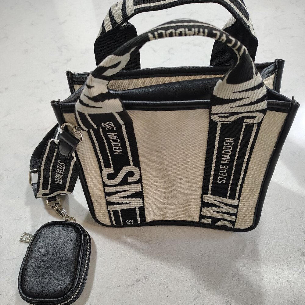 Steve Madden Bwebber Convertible Tote Bag w/ Airpod Case